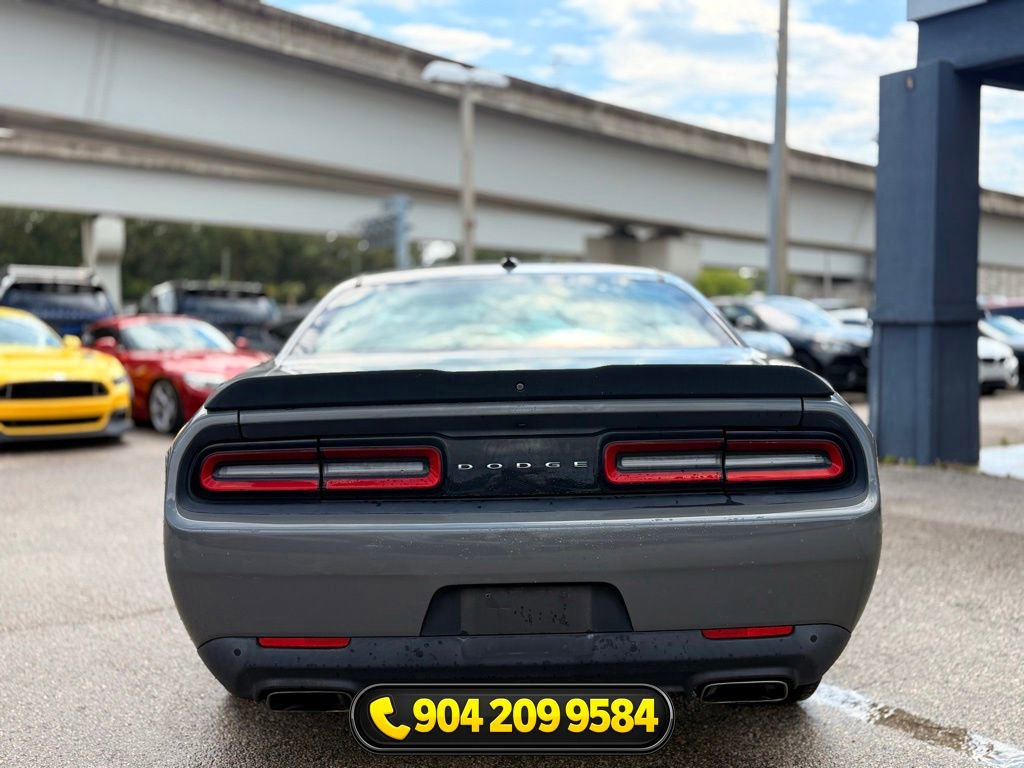 Used 2017 Dodge Challenger R/T Scat Pack RWD image 10