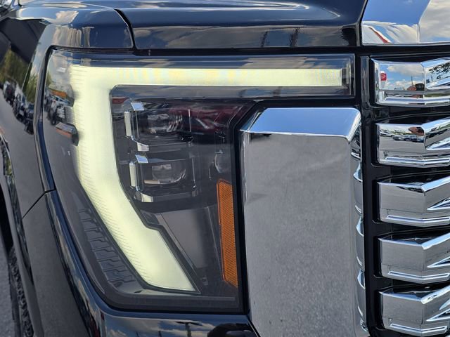 New 2025 GMC Sierra 2500 Denali w/ Denali Reserve Package image 11