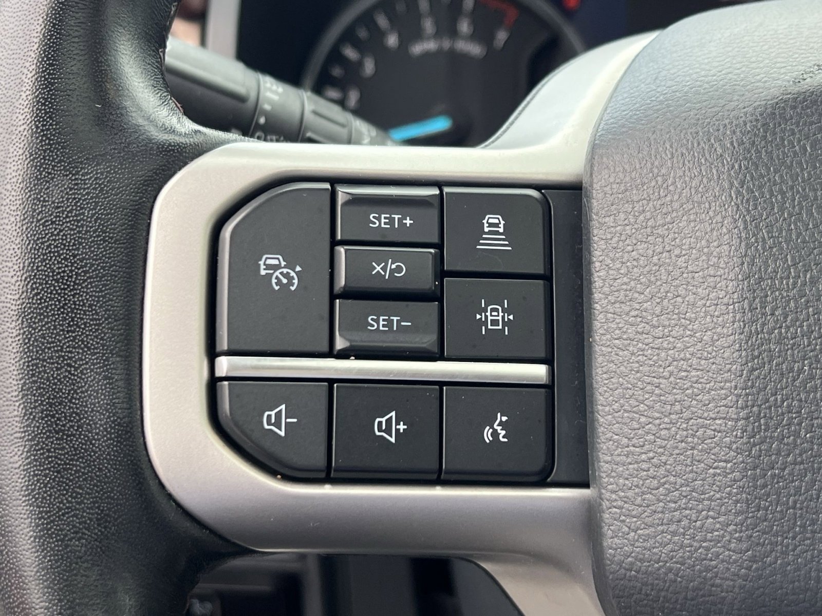 Used 2023 Ford Expedition Max Limited image 32