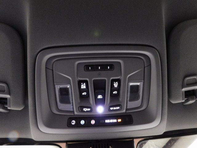 Used 2024 Chevrolet Silverado 2500 LTZ w/ LTZ Convenience Package image 40