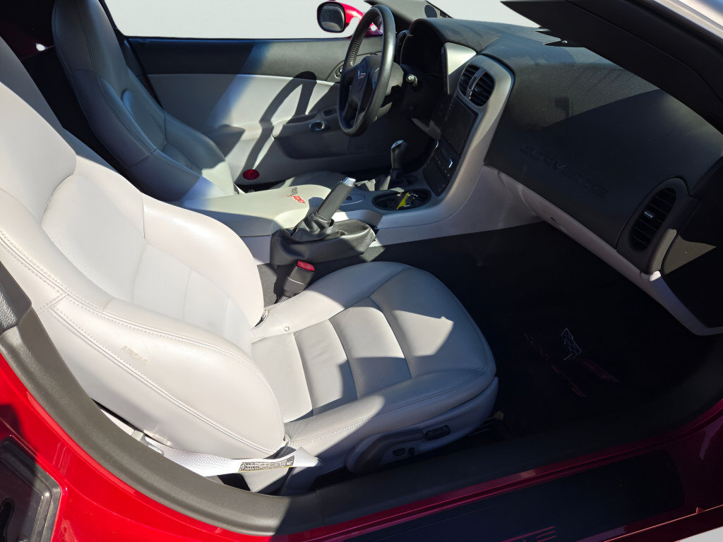 Used 2005 Chevrolet Corvette Convertible w/ Preferred Equipment Group RWD image 7