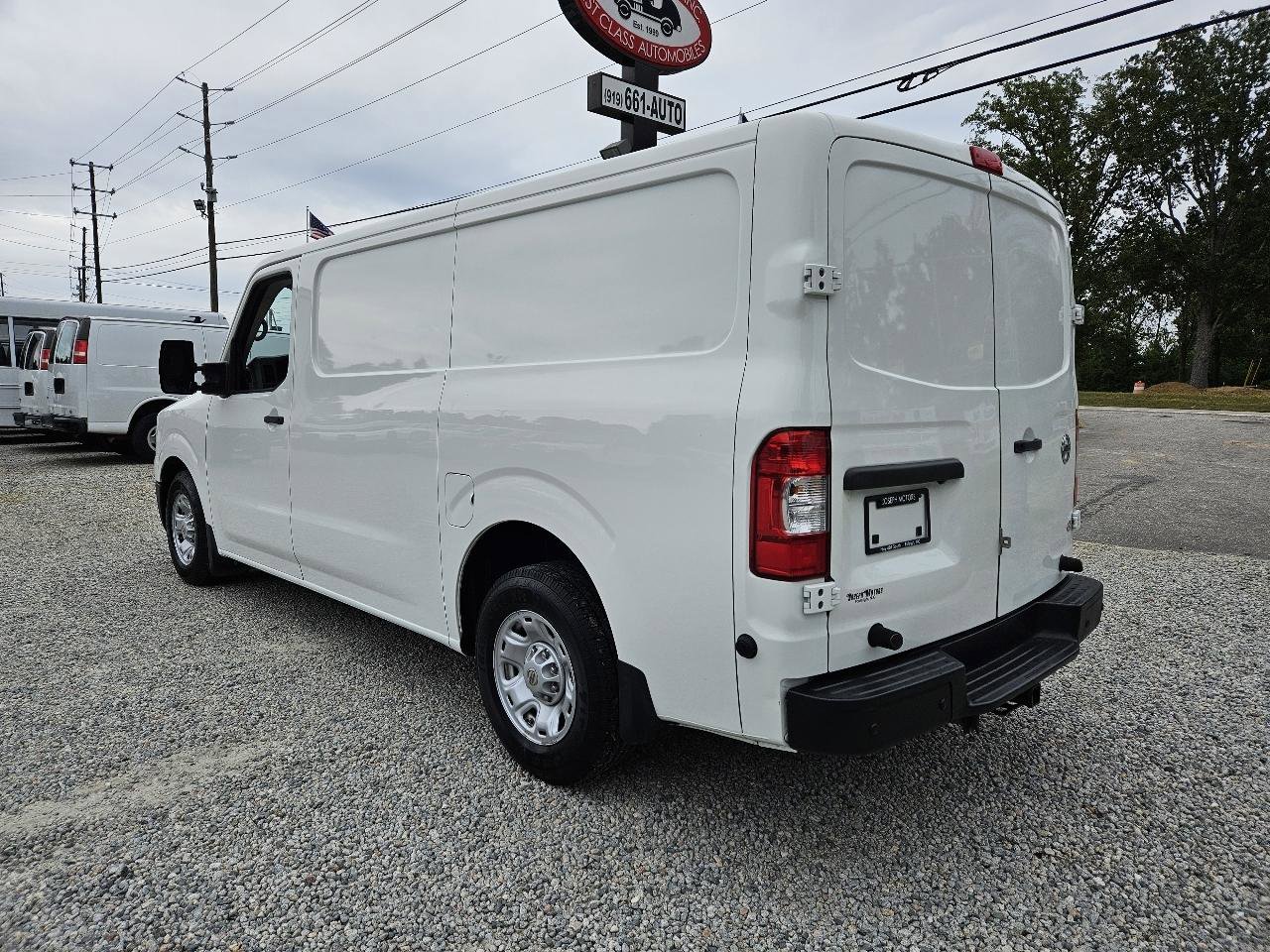 Used 2019 Nissan NV 2500 SV RWD image 3