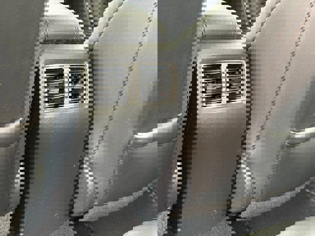 Used 2016 Nissan Maxima SR image 23