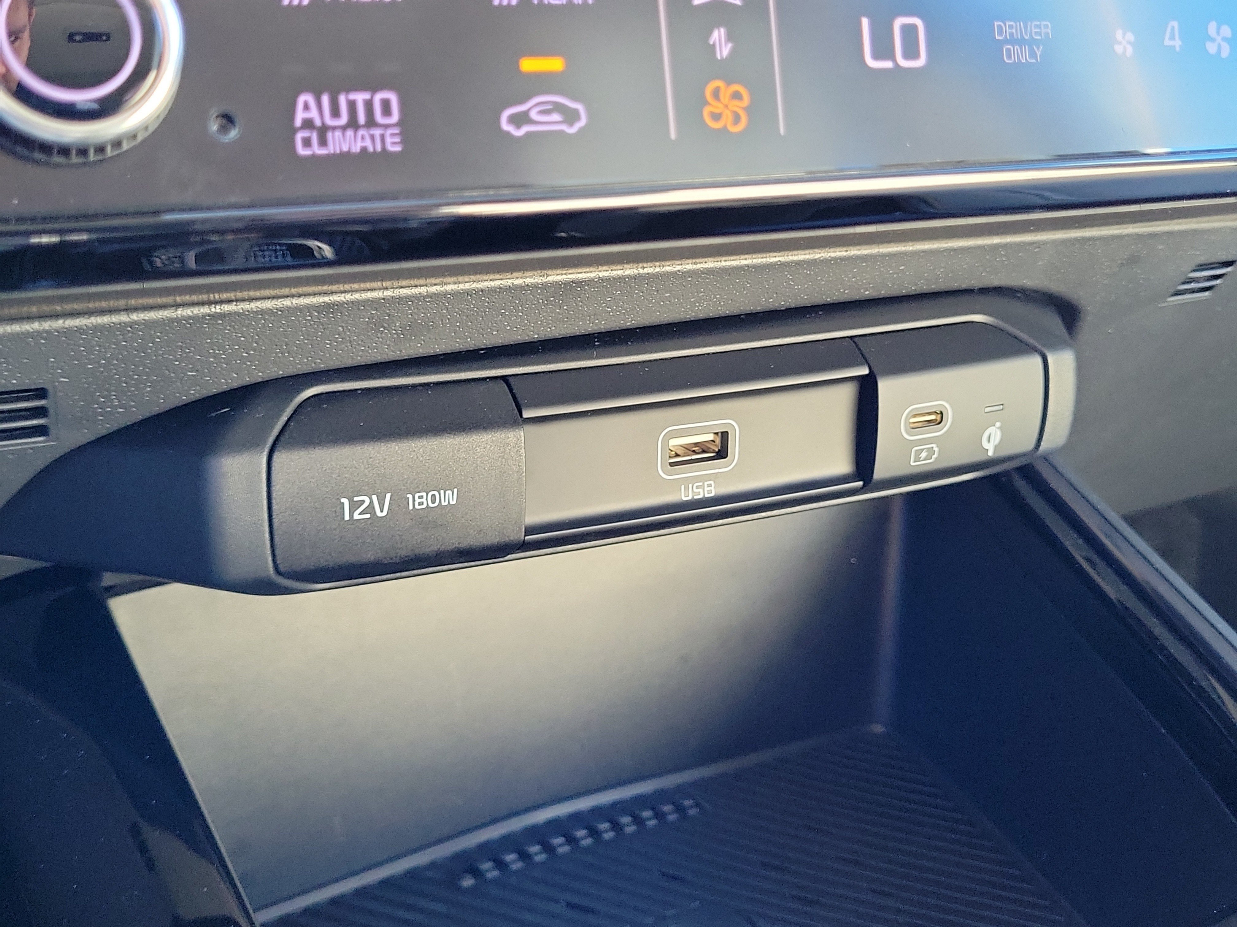 Certified 2023 Kia Niro EX Touring FWD image 34