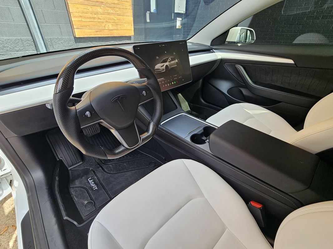 Used 2022 Tesla Model 3 Long Range AWD/4WD image 2