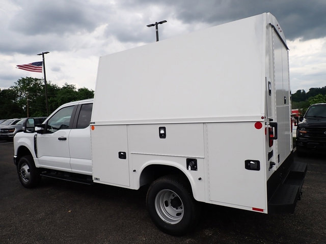 New 2026 Ford F350 XL w/ XL Chrome Package AWD/4WD image 4