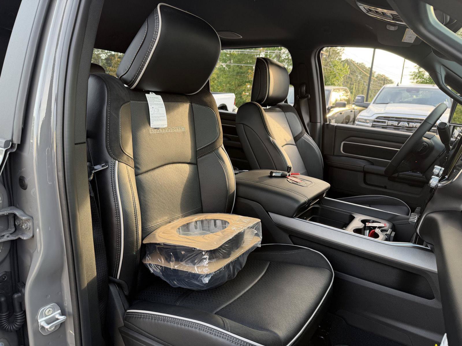 New 2026 RAM 3500 Laramie w/ Night Edition AWD/4WD image 22