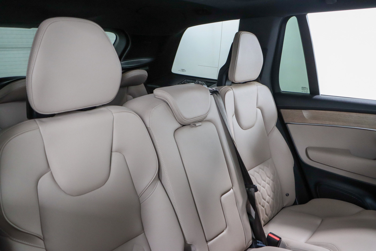 Used 2025 Volvo XC90 B6 Plus AWD/4WD image 29
