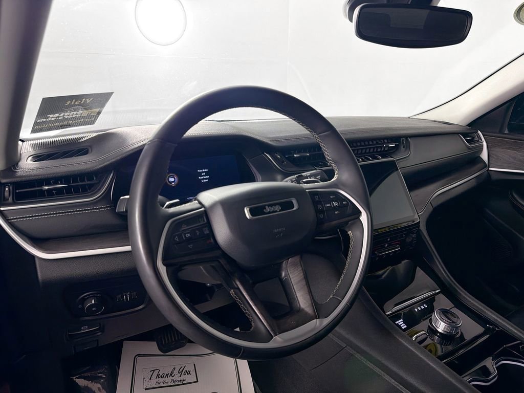 Used 2023 Jeep Grand Cherokee Limited image 9