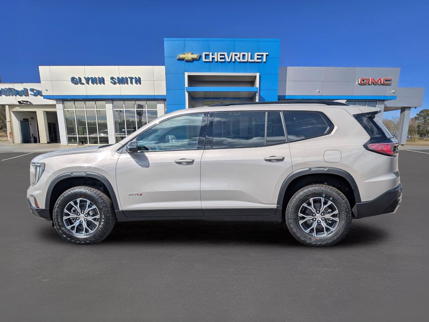 New 2026 GMC Acadia AT4 w/ LPO, Floor Liner Package AWD/4WD image 43