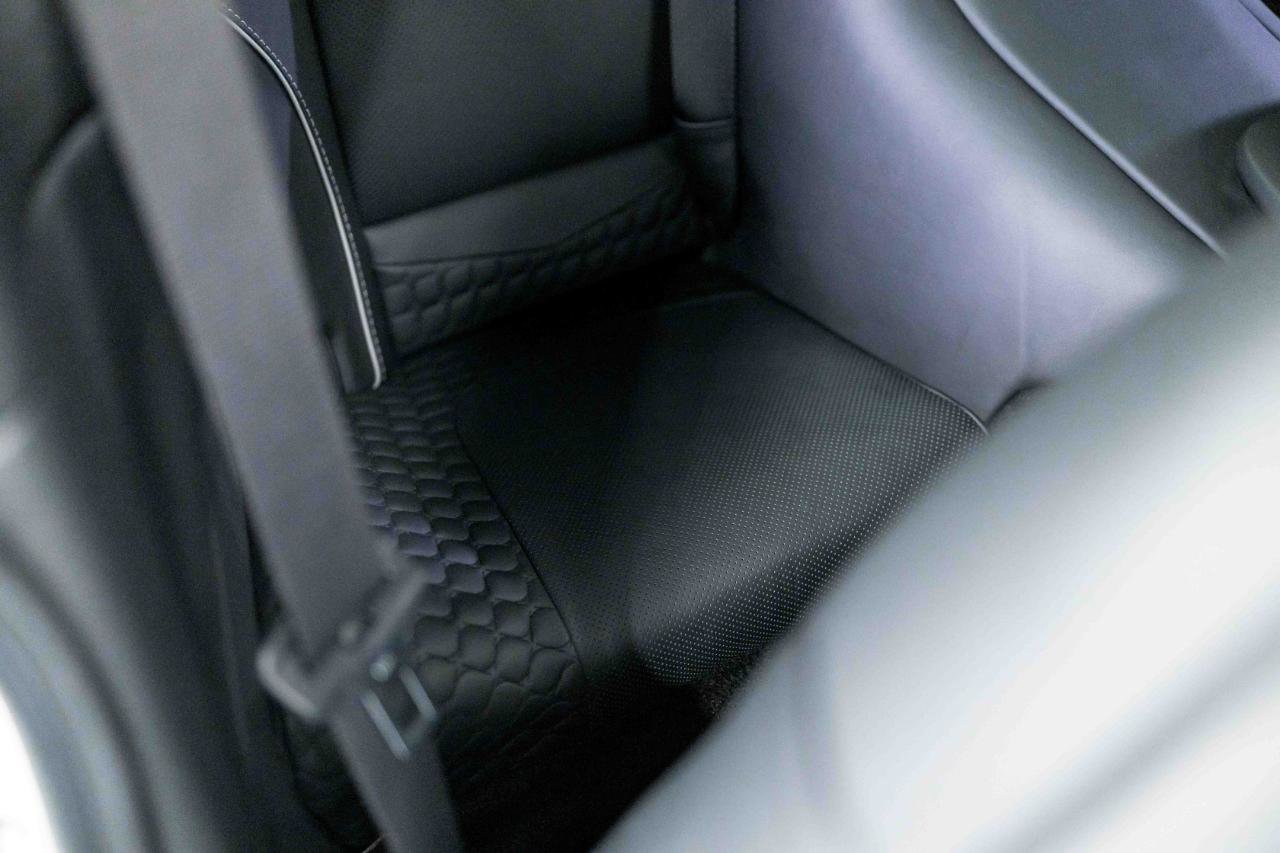 Used 2016 Aston Martin Vanquish Coupe image 67