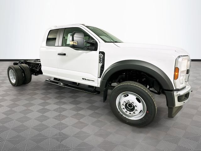 New 2026 Ford F550 4x4 Supercab Super Duty image 3