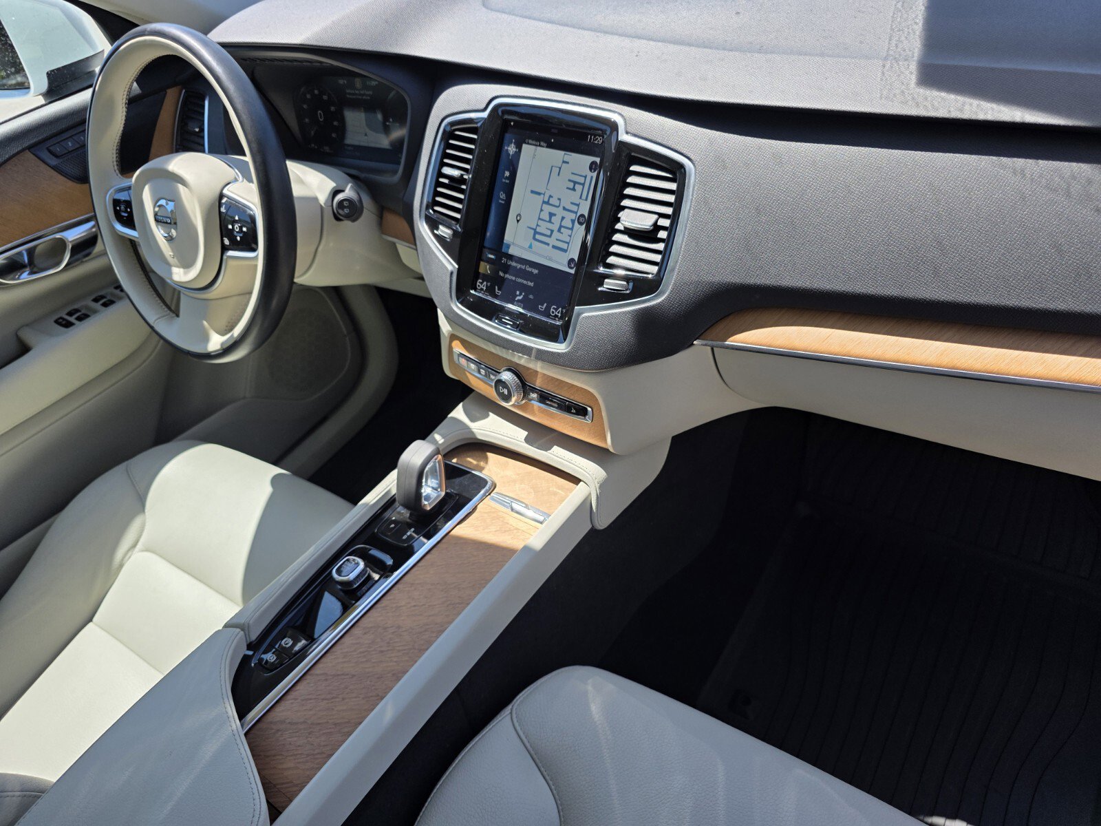 Used 2022 Volvo XC90 T8 Inscription Expression w/ Advanced Package AWD/4WD image 29