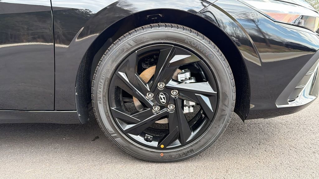 New 2026 Hyundai Elantra Sport image 13