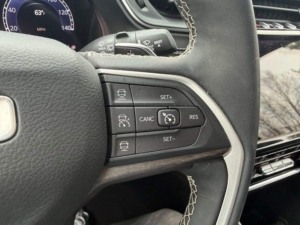 Used 2023 Jeep Grand Cherokee L Limited image 19