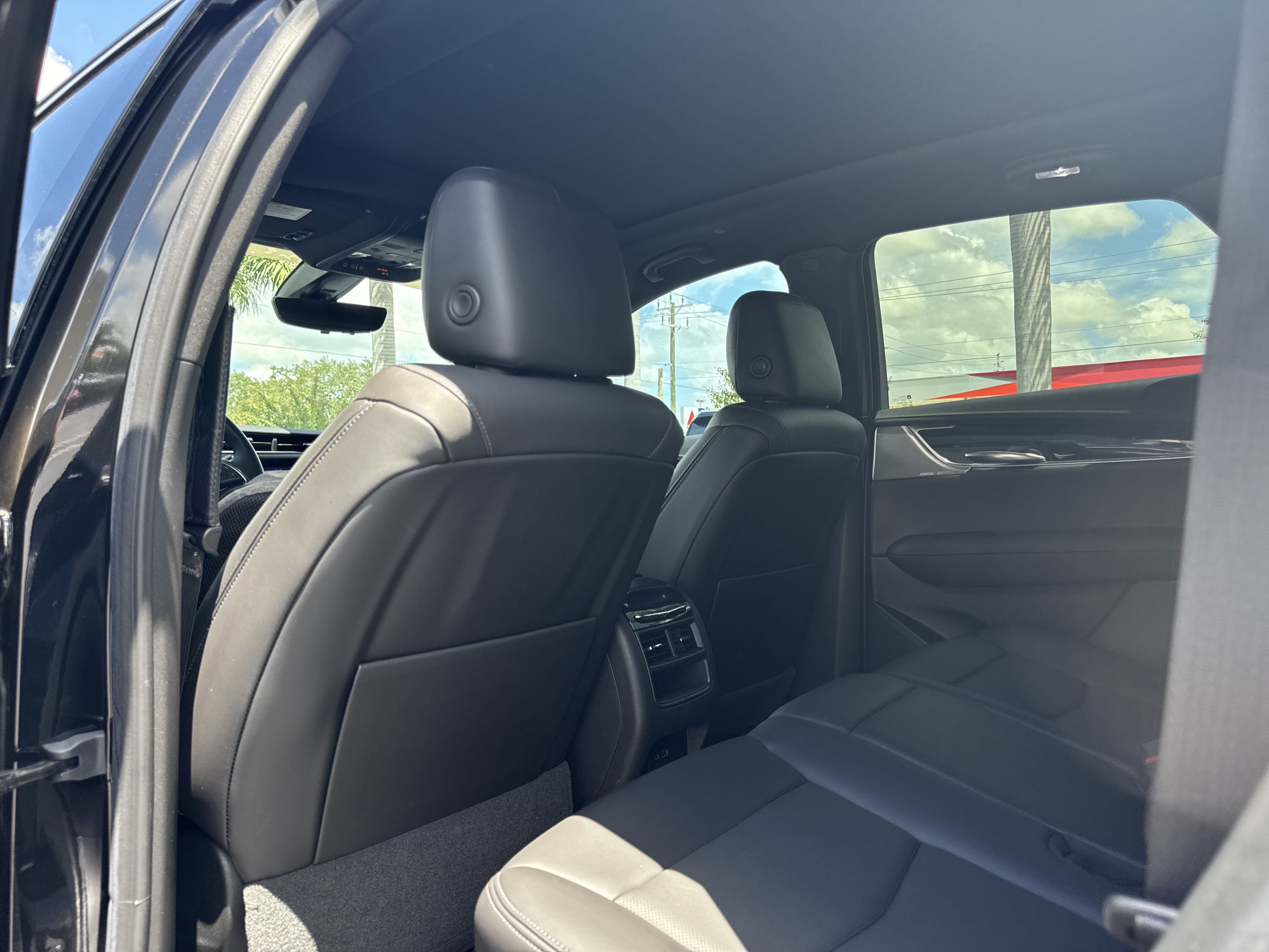 Certified 2024 Cadillac XT5 Premium Luxury w/ Technology Package FWD image 18