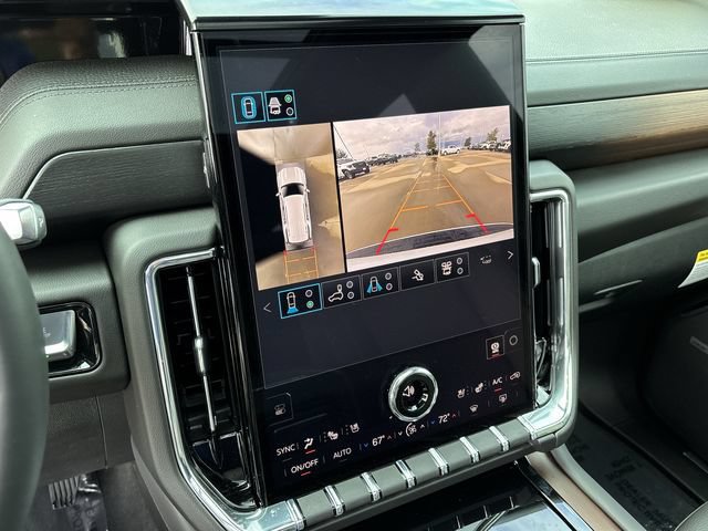 Used 2026 GMC Yukon Denali w/ Denali Reserve Package AWD/4WD image 16