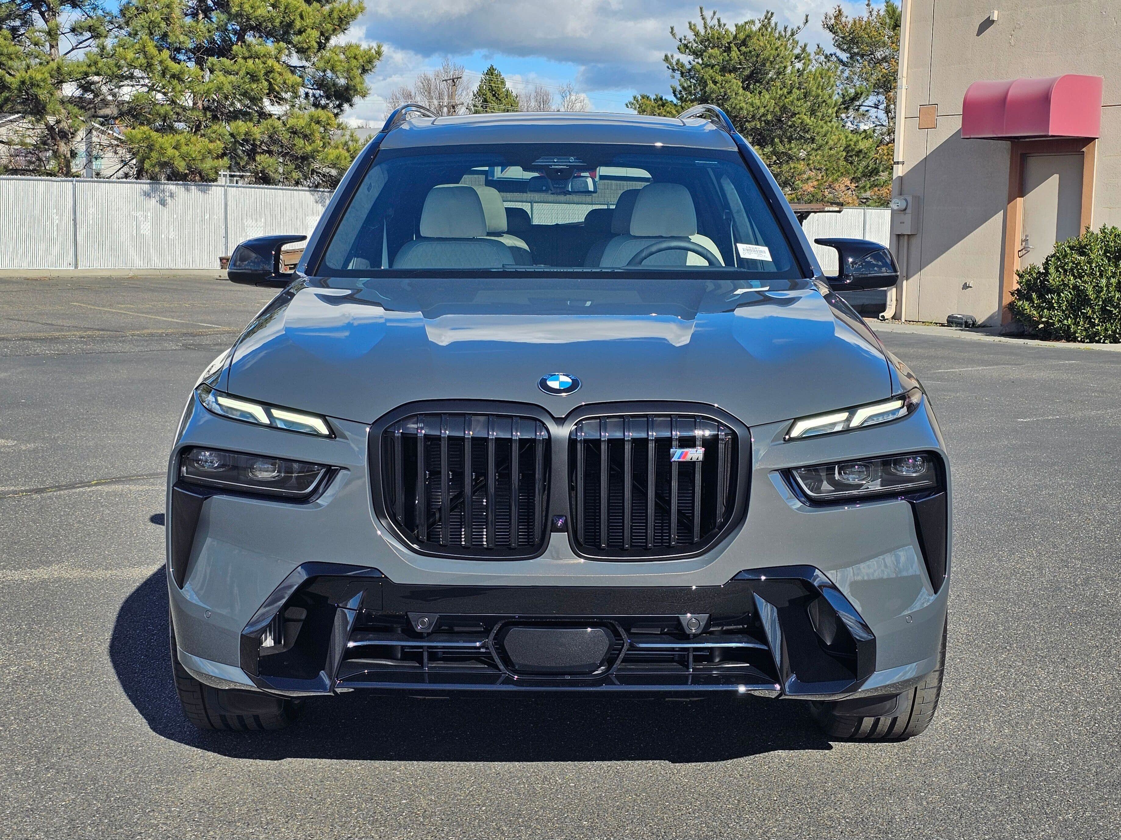 New 2026 BMW X7 M60i image 6