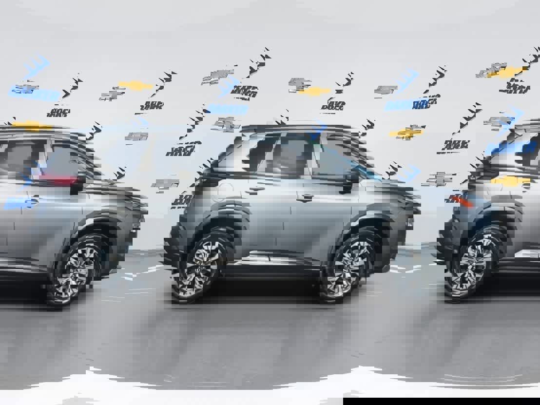 Used 2023 Nissan Rogue SV image 9