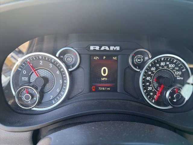 Used 2024 RAM 2500 Tradesman w/ Chrome Appearance Group image 5