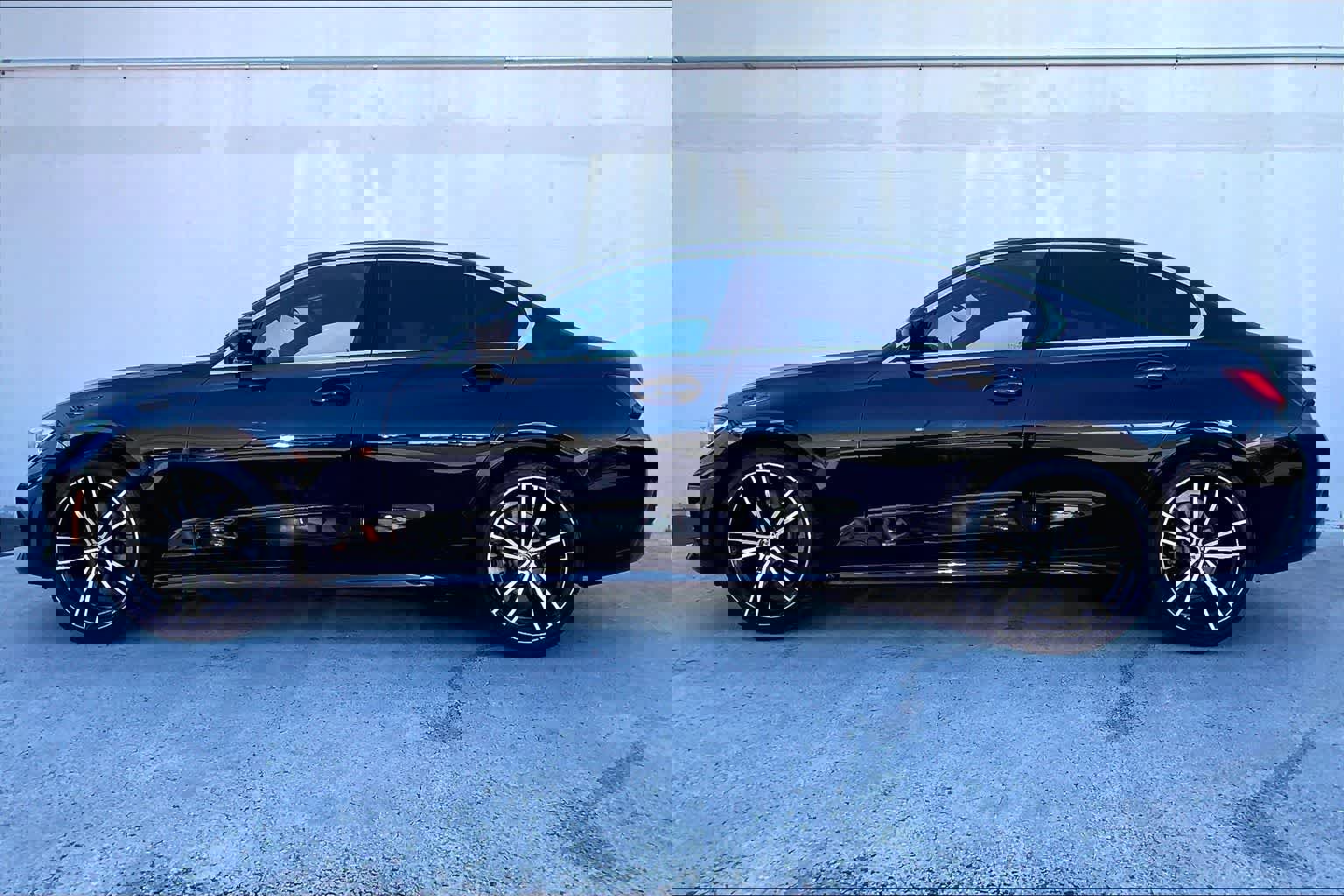 Used 2019 BMW 330i Sedan w/ Convenience Package RWD image 4