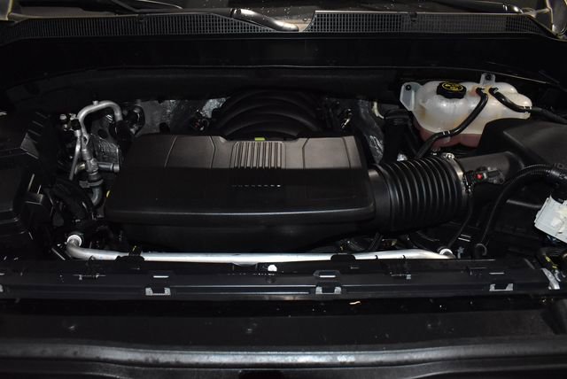 Used 2023 Chevrolet Silverado 1500 High Country w/ Technology Package image 11