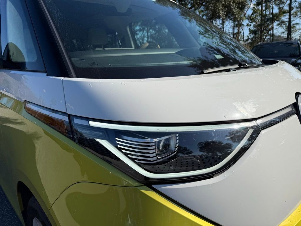 Used 2025 Volkswagen ID. Buzz 1st Edition image 4
