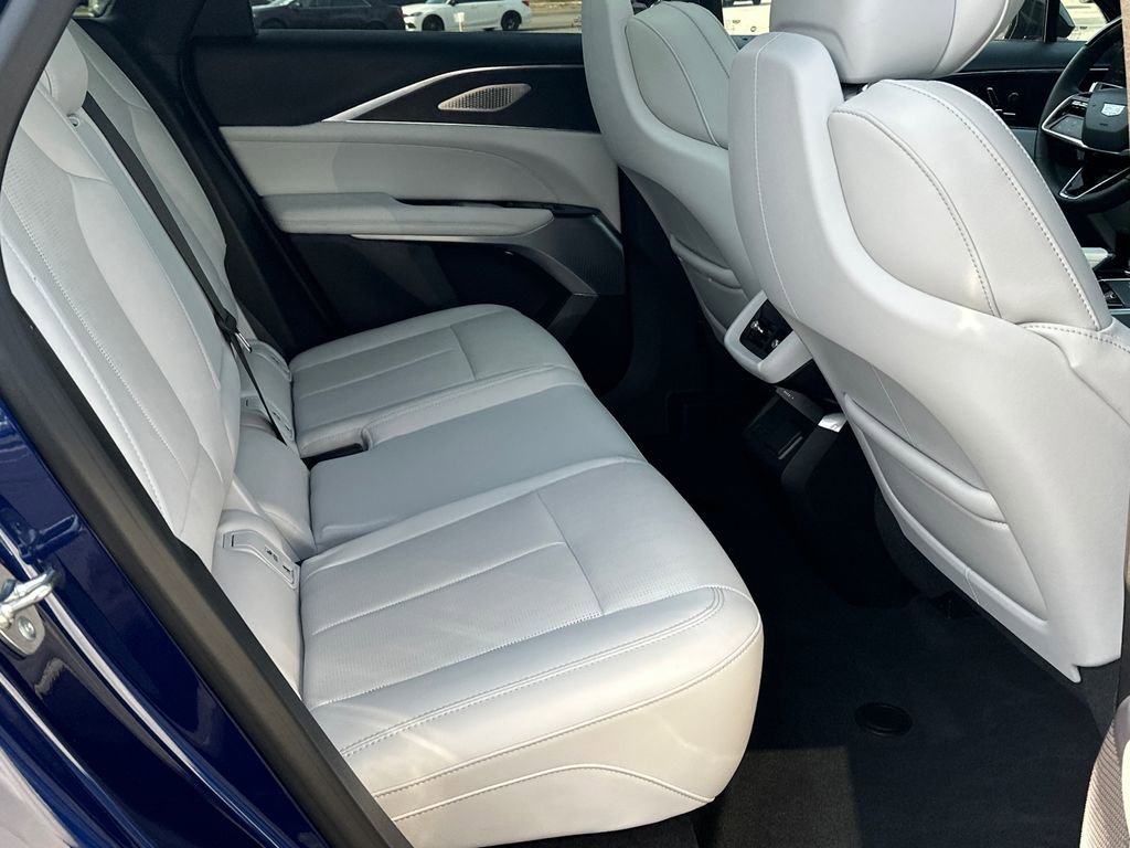 Used 2024 Cadillac Lyriq Sport image 18