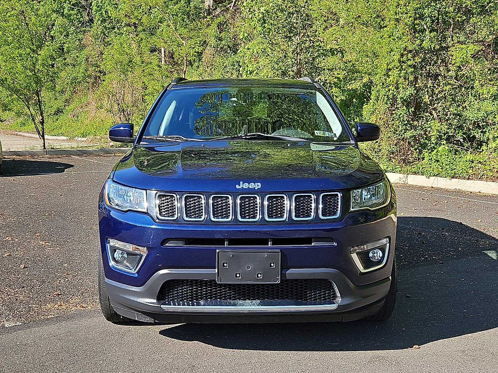 Used 2017 Jeep Compass Latitude w/ Popular Equipment Group FWD image 2