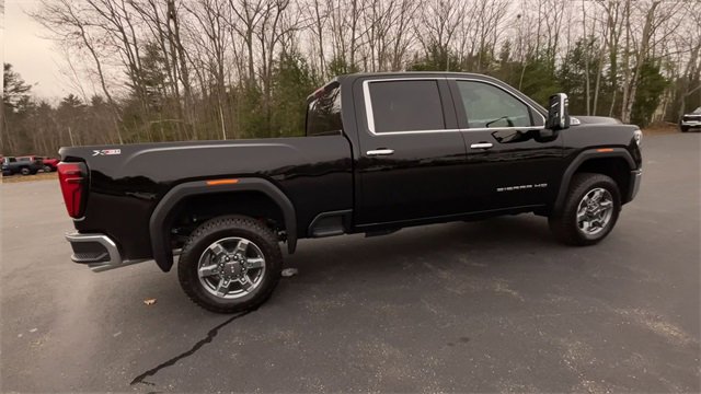 New 2026 GMC Sierra 3500 SLT image 9