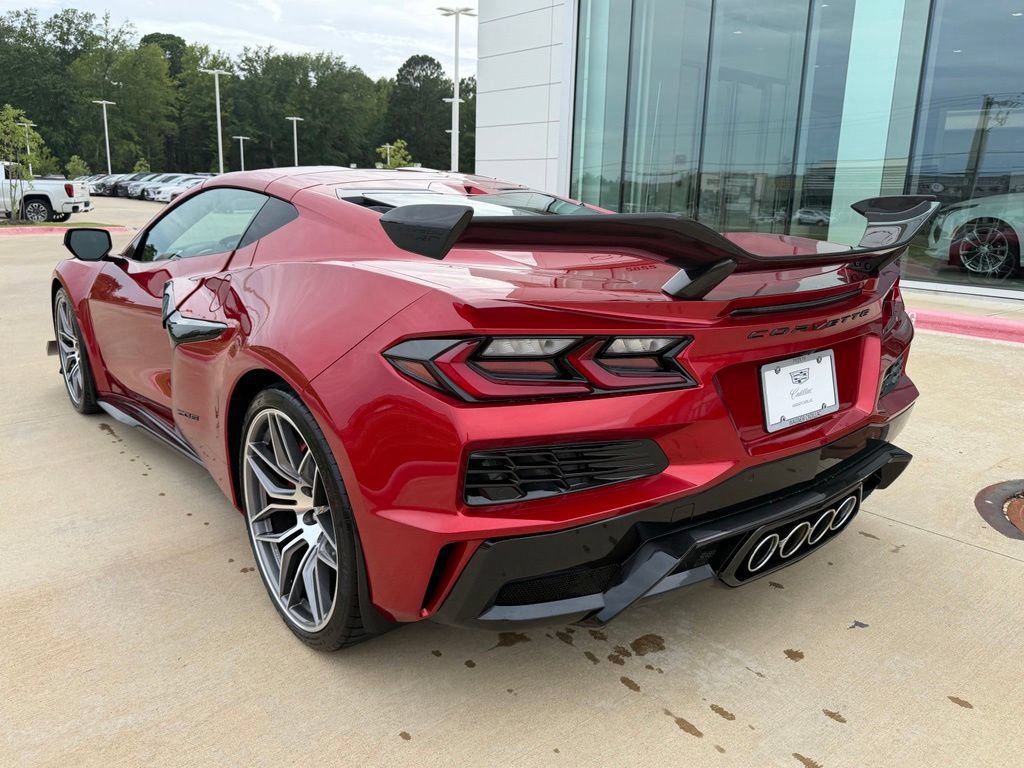 Used 2024 Chevrolet Corvette Z06 RWD image 5