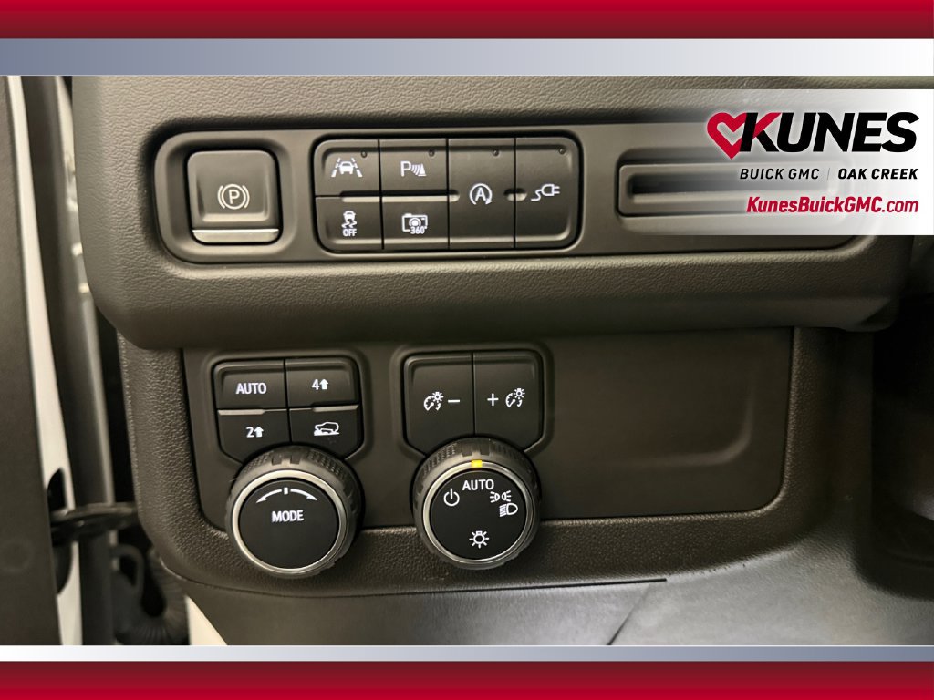 Used 2022 Chevrolet Suburban LT w/ Luxury Package AWD/4WD image 19