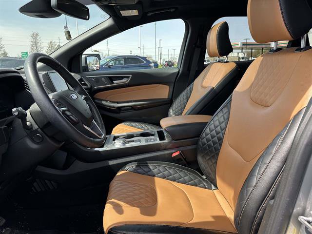 Used 2023 Ford Edge Titanium w/ Equipment Group 301A AWD/4WD image 10