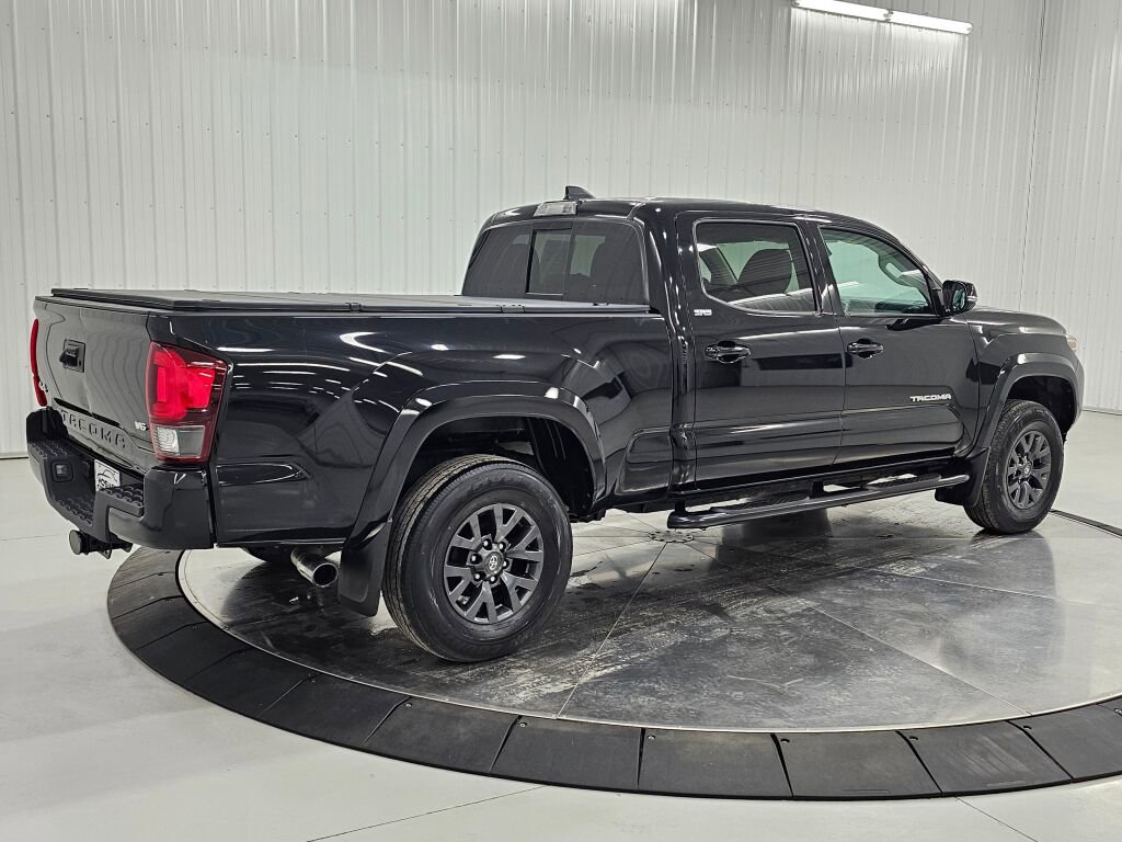 Used 2021 Toyota Tacoma SR5 w/ Technology Package AWD/4WD image 5