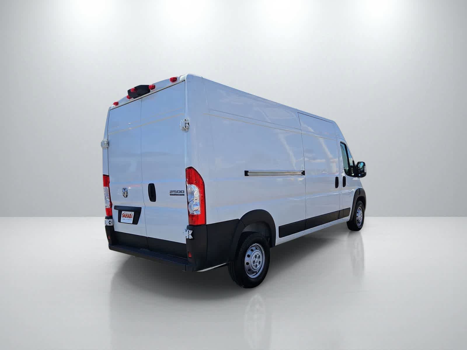 Used 2023 RAM ProMaster 2500 FWD image 11