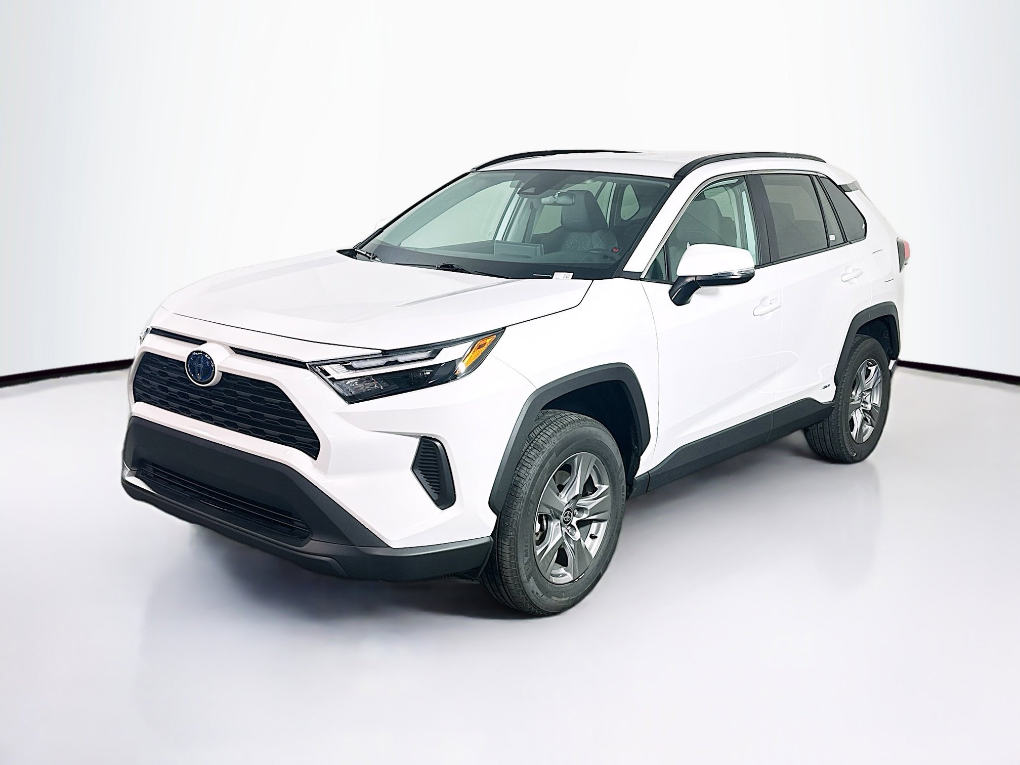 Used 2024 Toyota RAV4 XLE image 3