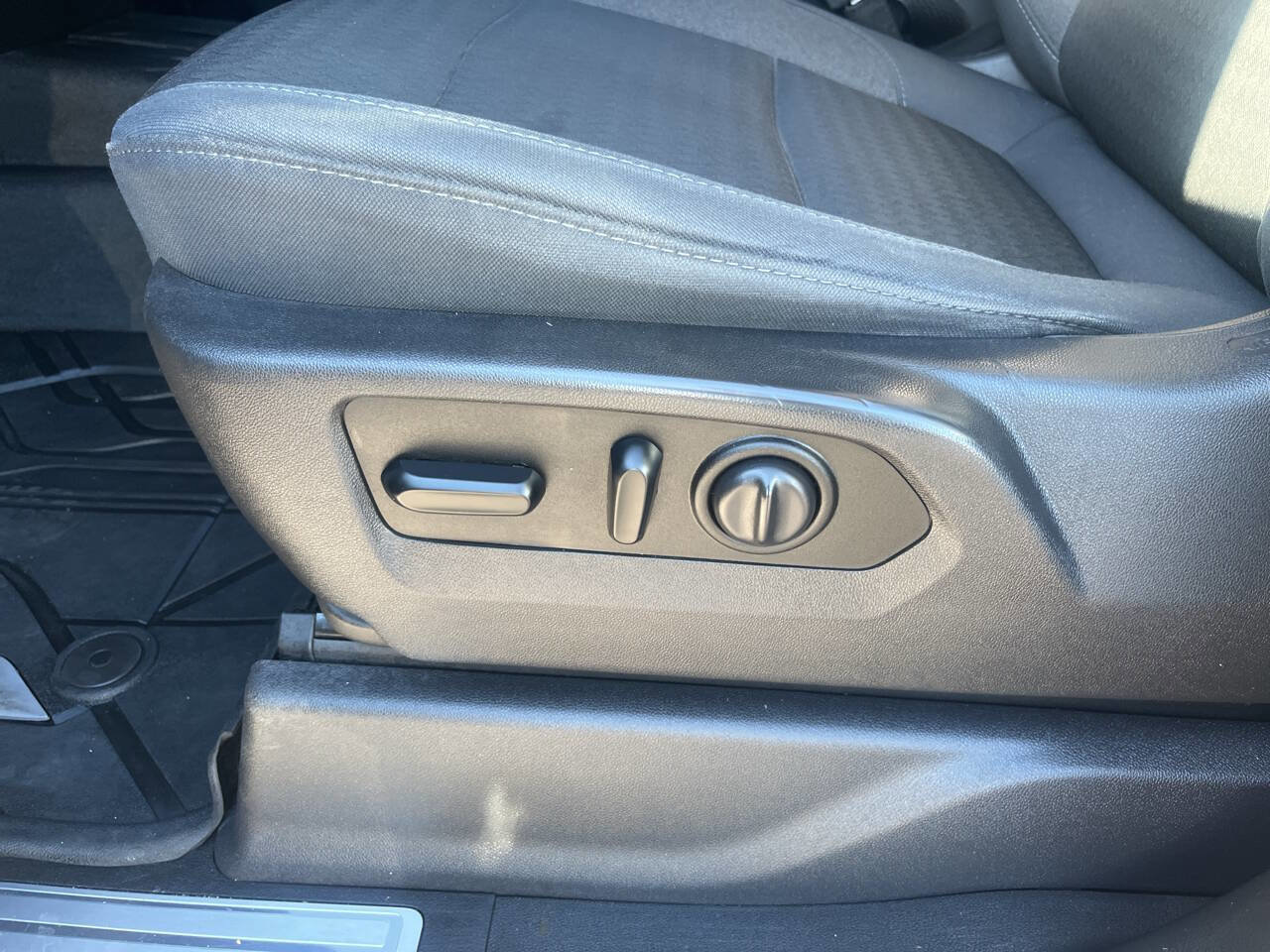 Used 2019 Chevrolet Silverado 1500 LT w/ All-Star Edition image 16