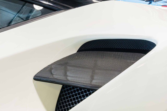 Used 2016 Ferrari 488 GTB - FACTORY TWO TONE PAINT - CAR image 9