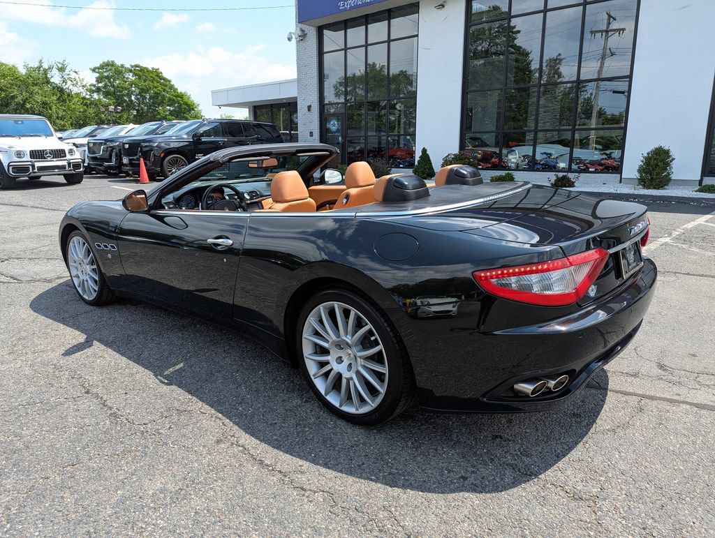 Used 2011 Maserati GranTurismo Convertible RWD image 38