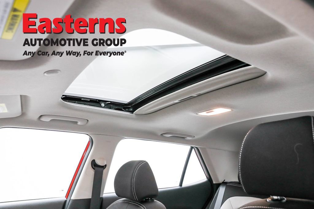 Used 2024 Hyundai Venue SEL image 34