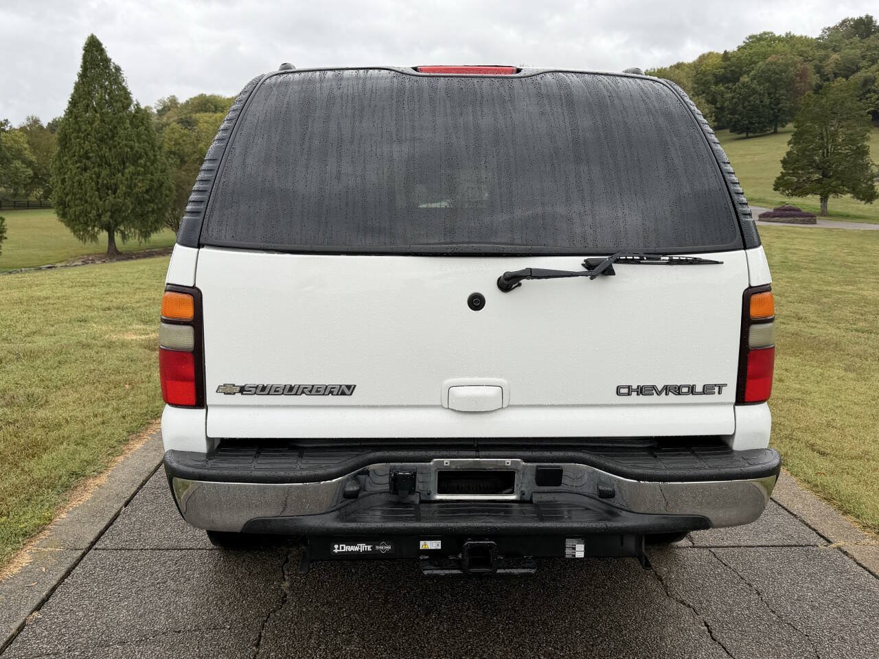 Used 2004 Chevrolet Suburban 2500 LT w/ Preferred Equipment Group AWD/4WD image 11