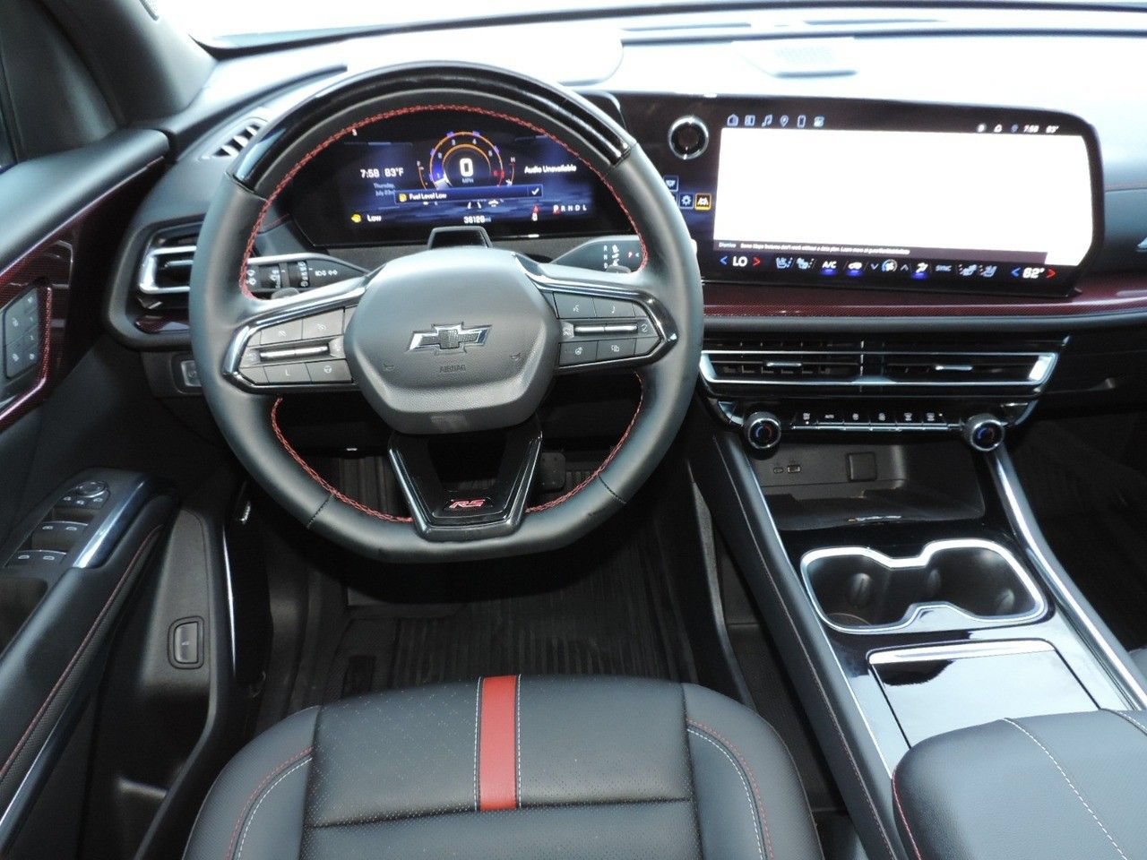 Used 2024 Chevrolet Traverse RS w/ LPO, Floor Liner Package FWD image 24