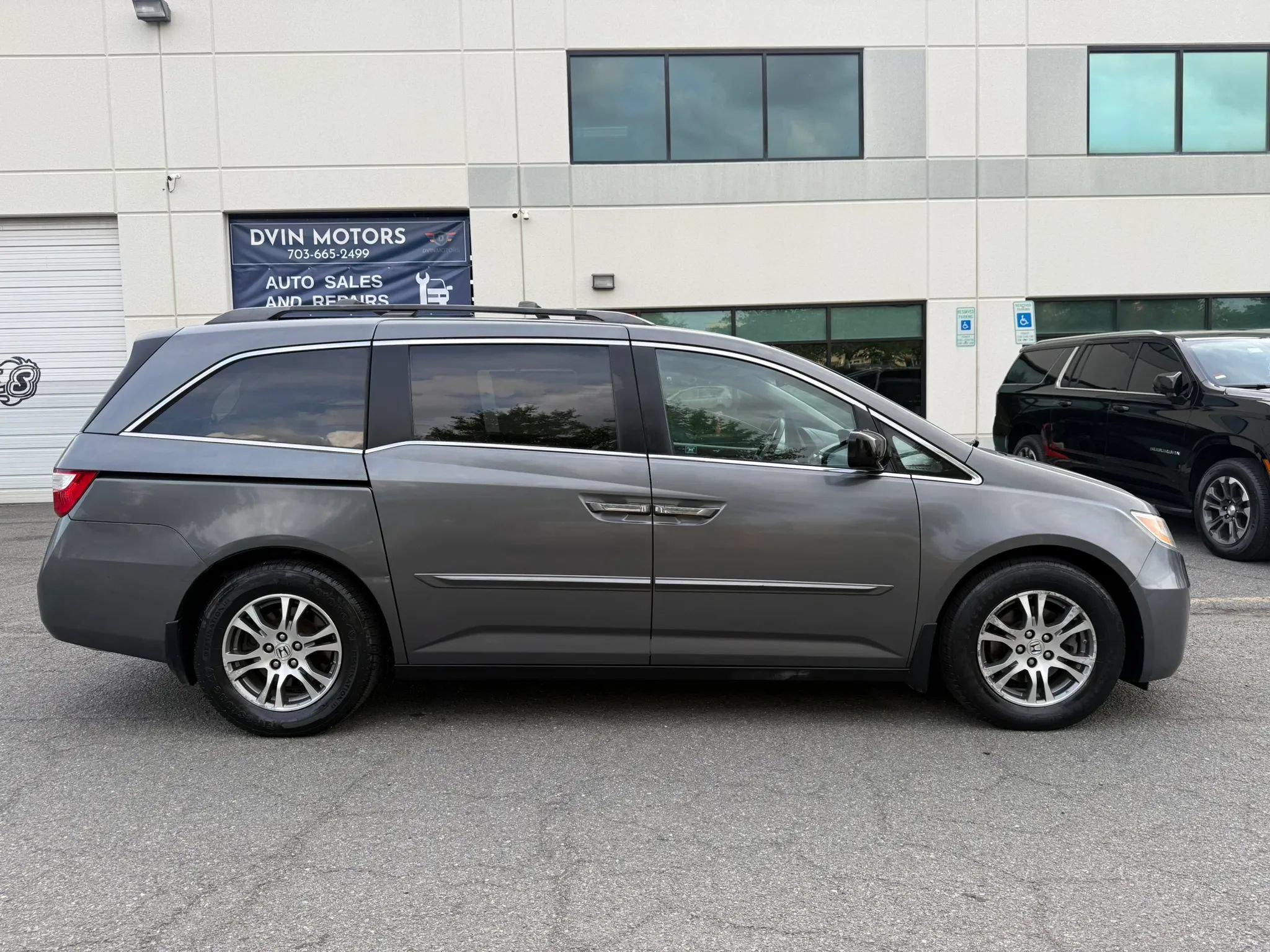Used 2012 Honda Odyssey EX image 2