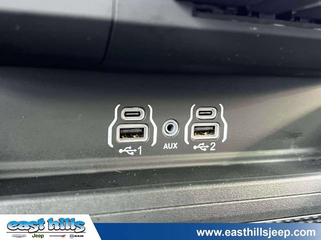 Used 2026 RAM 1500 Laramie AWD/4WD image 36
