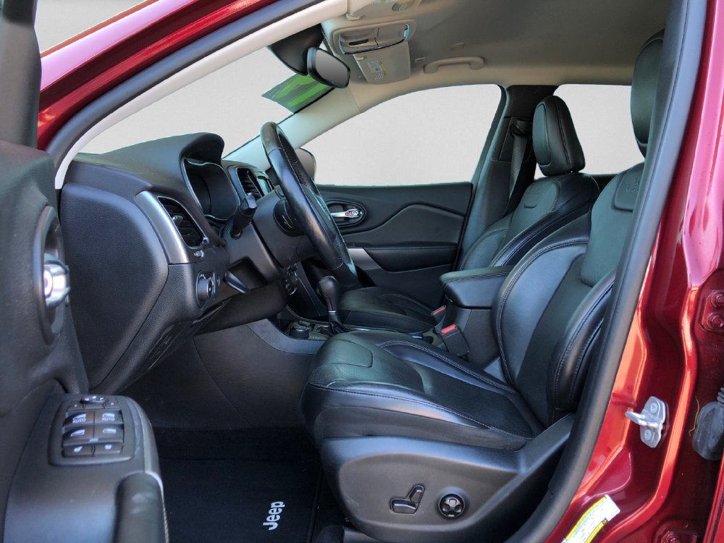 Certified 2019 Jeep Cherokee Limited AWD/4WD image 22