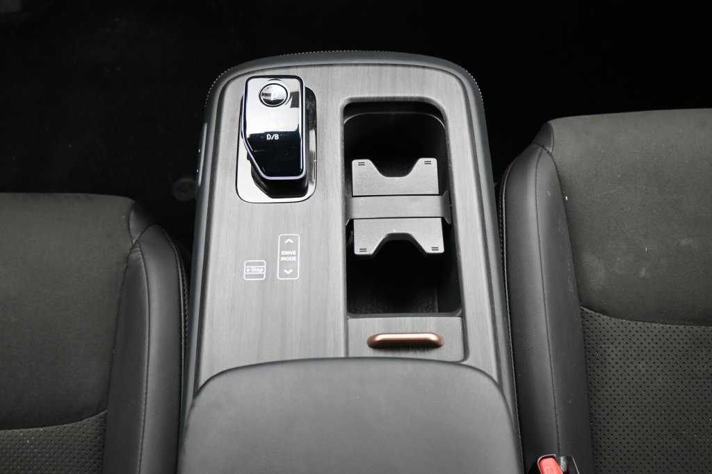 Used 2023 Nissan Ariya AWD image 19