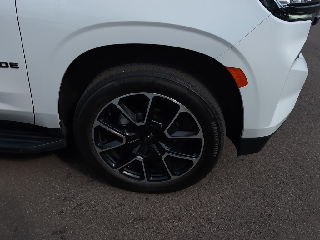 Used 2024 Chevrolet Tahoe RST w/ Sport Performance Package image 3