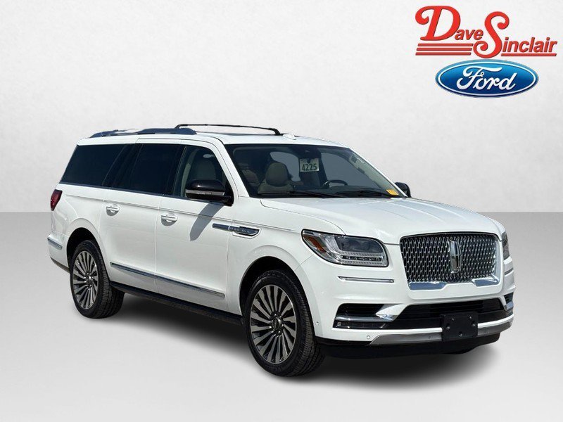 Used 2021 Lincoln Navigator L Reserve w/ Luxury Package AWD/4WD image 4