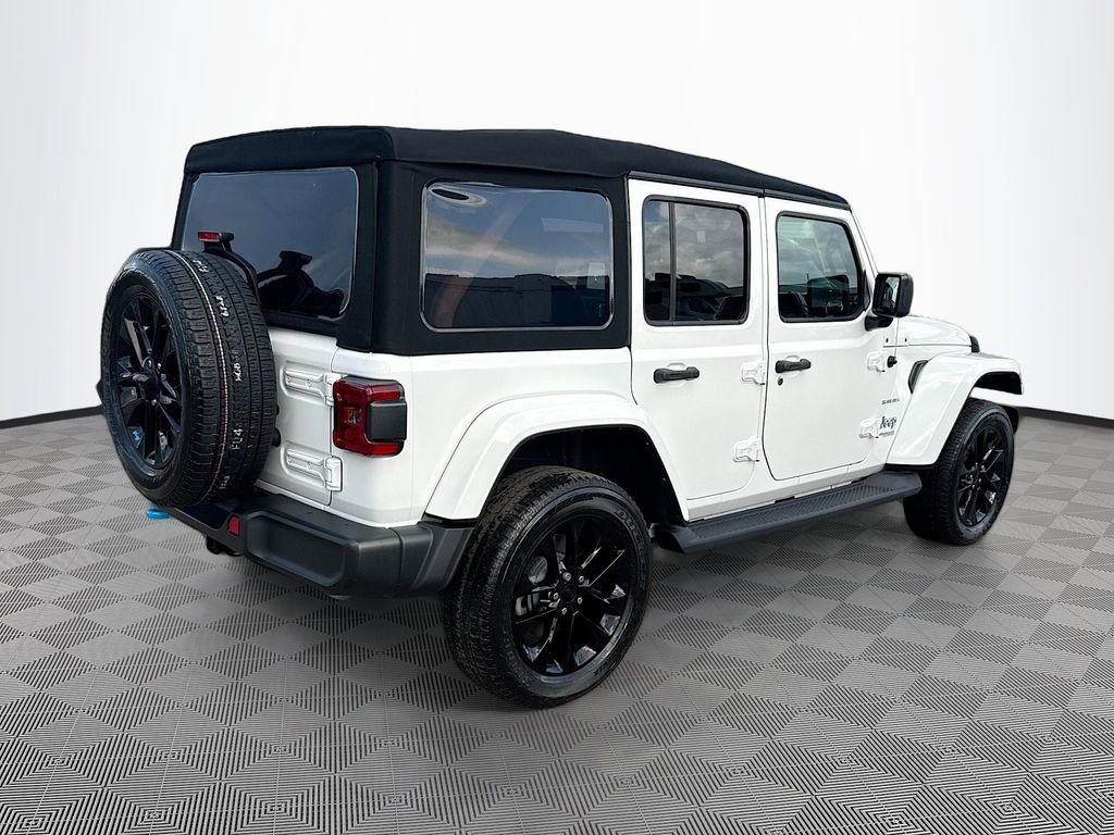Used 2022 Jeep Wrangler Unlimited Sahara image 6