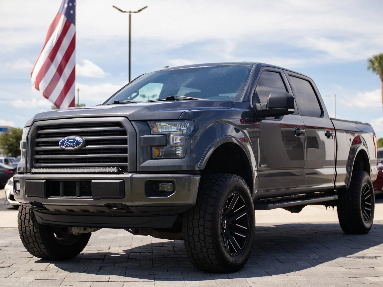 Used 2016 Ford F150 XLT w/ Equipment Group 302A Luxury AWD/4WD image 6
